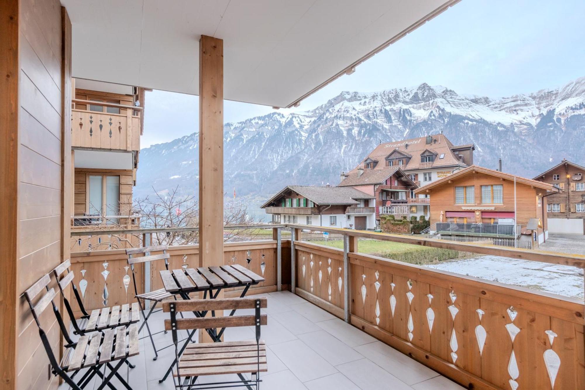 Chalet Apartments Iseltwald Exterior photo