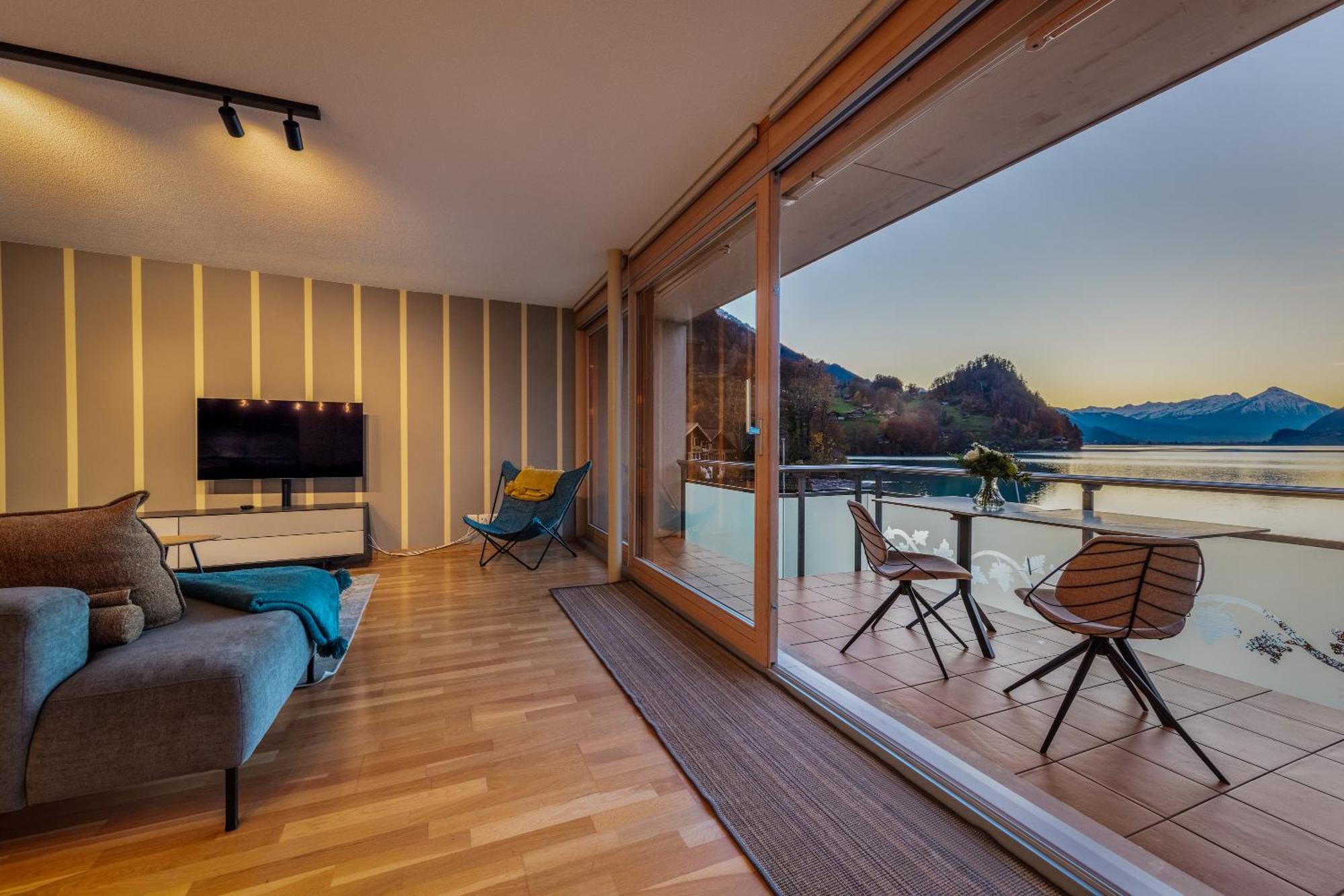 Chalet Apartments Iseltwald Exterior photo
