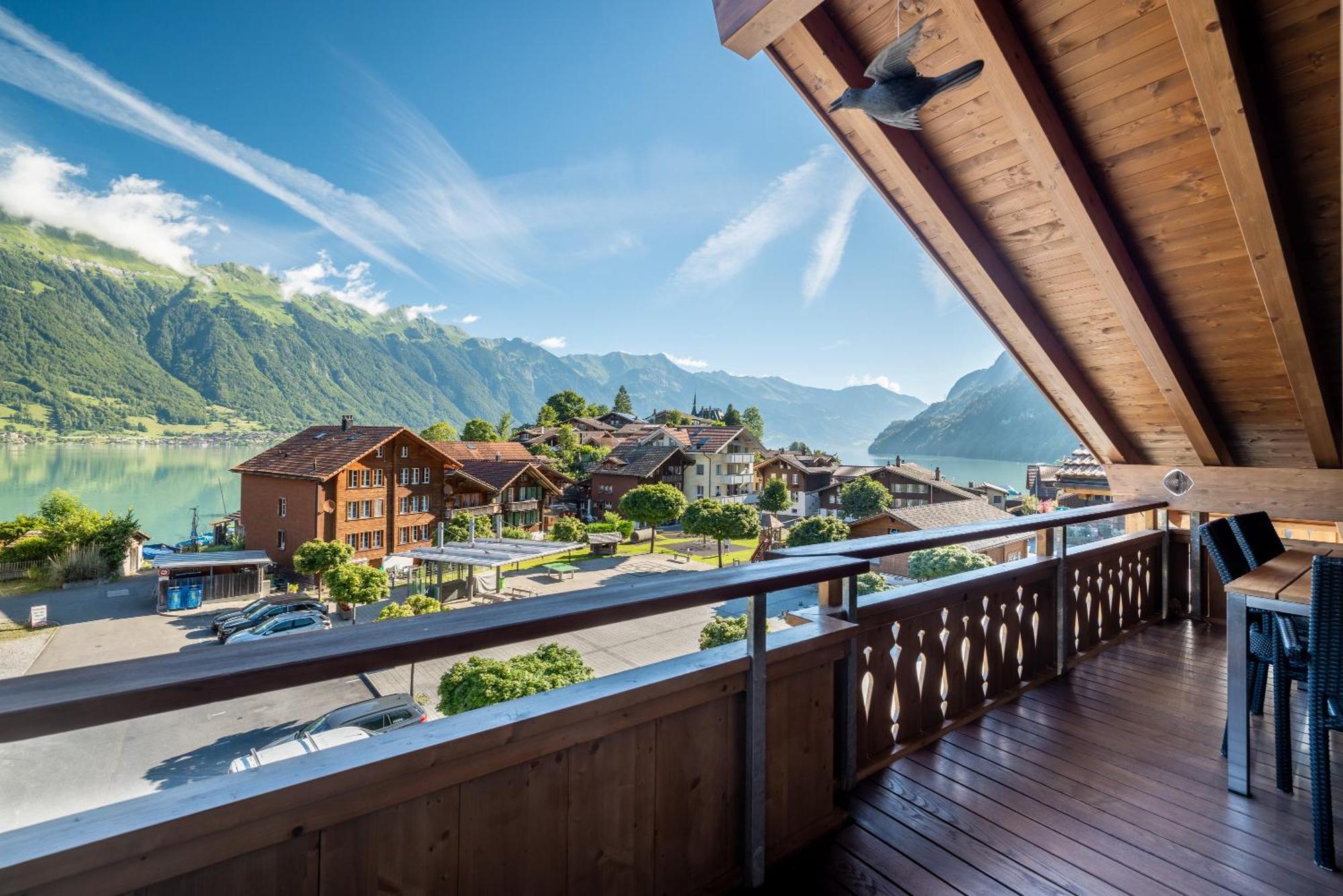 Chalet Apartments Iseltwald Exterior photo